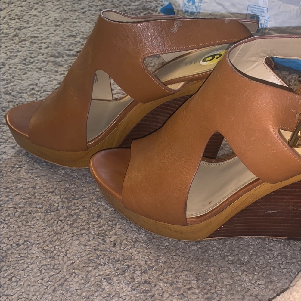 Women's Tan Wedge Sandals